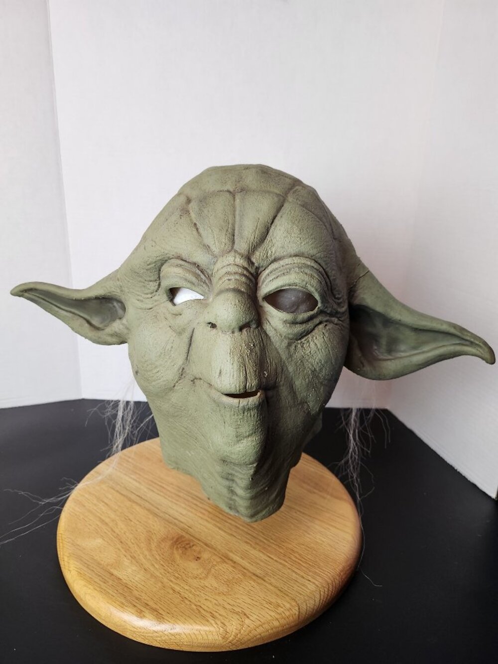 Star Wars Yoda Full Head Latex Mask Lucasfilm Green White Hair Halloween Cosplay